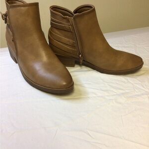 BareTraps Tan Ankle Booties with Low Heel and Side Detail‎